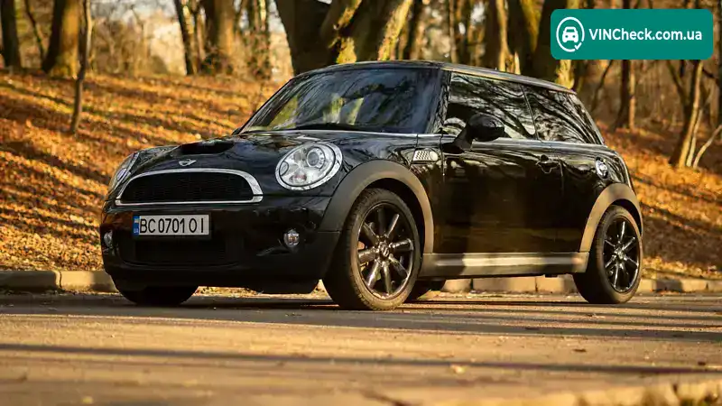MINI Hatch 2009, фото з оголошення 1 з 21, VIN WMWMF710X0TU93740