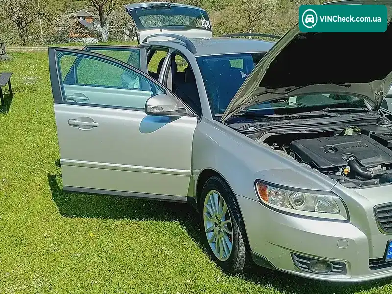 Volvo V50 2010, фото з оголошення 1 з 20, VIN YV1MW76F2A2554841
