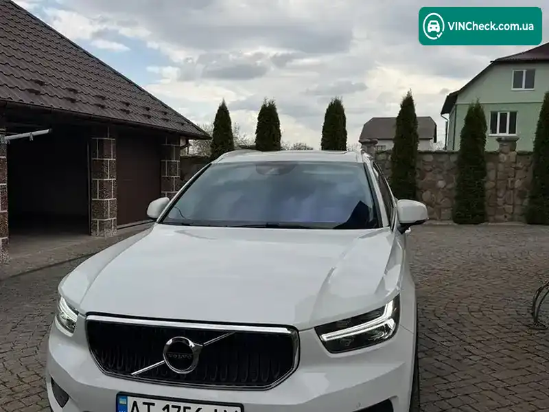 Volvo XC40 2019, фото з оголошення 2 з 18, VIN YV4162UK0L2265646
