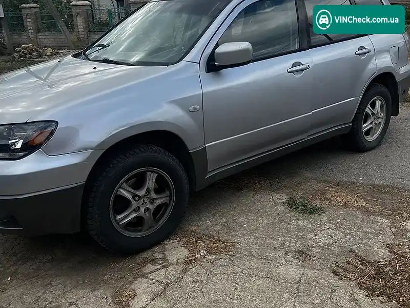 Mitsubishi Outlander 2004, фото з оголошення 2 з 7, VIN JMBXRCU5W4U005778