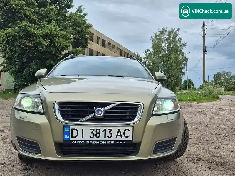 Volvo V50 2009, фото з оголошення 1 з 16, VIN YV1MW7541A2536614