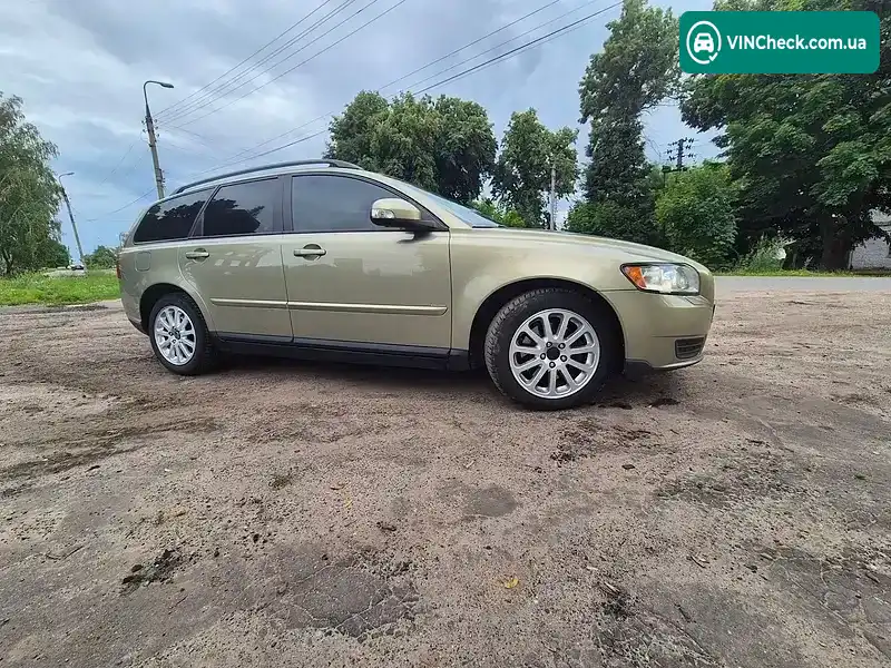 Volvo V50 2009, фото з оголошення 2 з 16, VIN YV1MW7541A2536614