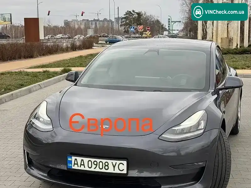 Tesla Model 3 2019, фото з оголошення 2 з 10, VIN 5YJ3E7EB1KF334883