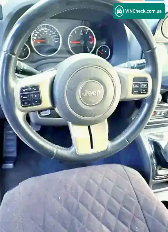 Jeep Compass 2011, фото з оголошення 2 з 12, VIN 1J4NF5FUXBD153633