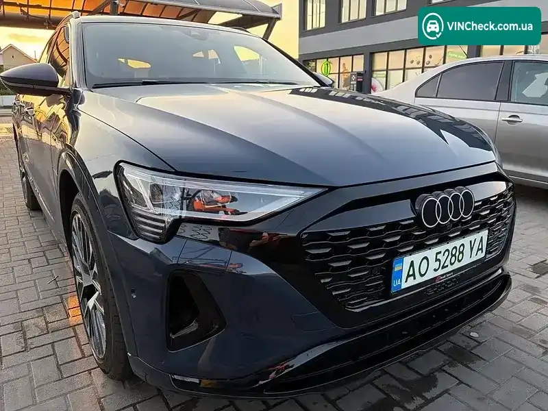Audi Q8 e-tron 2023, фото з оголошення 1 з 11, VIN WA15AAGE0RB034820