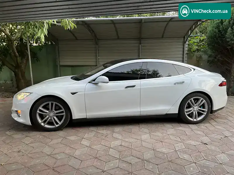 Tesla Model S 2015, фото з оголошення 2 з 21, VIN 5YJSA1H20FF096708