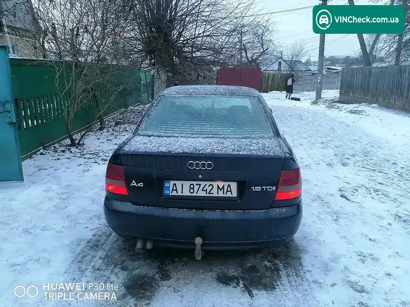 Audi A4 2000, фото з оголошення 2 з 10, VIN WAUZZZ8DZYA133472