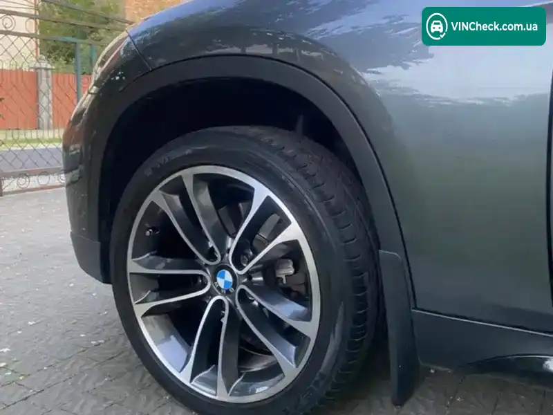 BMW X1 2012, фото з оголошення 2 з 11, VIN WBAVL1C54DVR82521