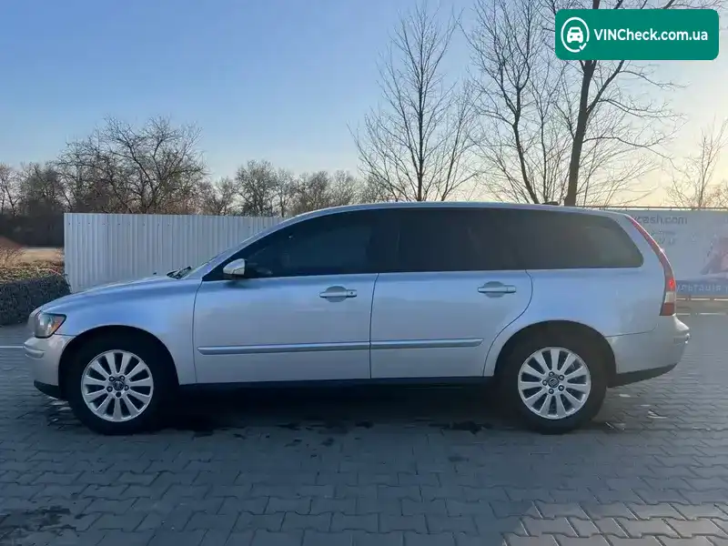 Volvo V50 2006, фото з оголошення 2 з 11, VIN YV1MW765262228500
