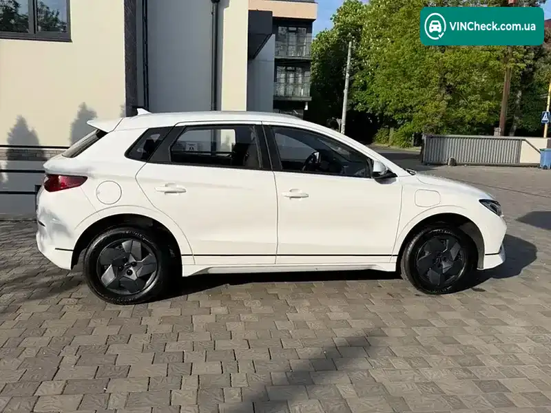 BYD E2 2025, фото з оголошення 2 з 3, VIN LC0CE4DC6S0097482