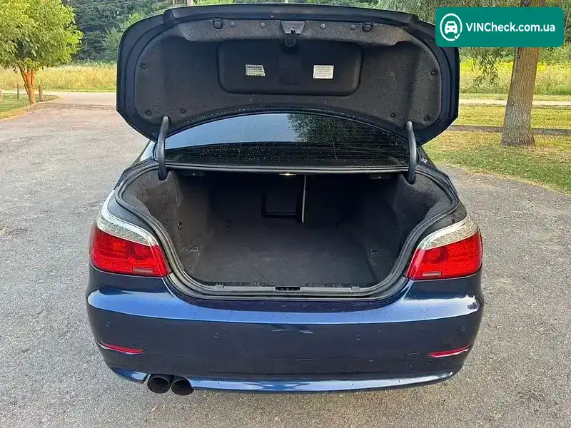 BMW 5 Series 2008, фото з оголошення 1 з 13, VIN WBANU31050CW57186