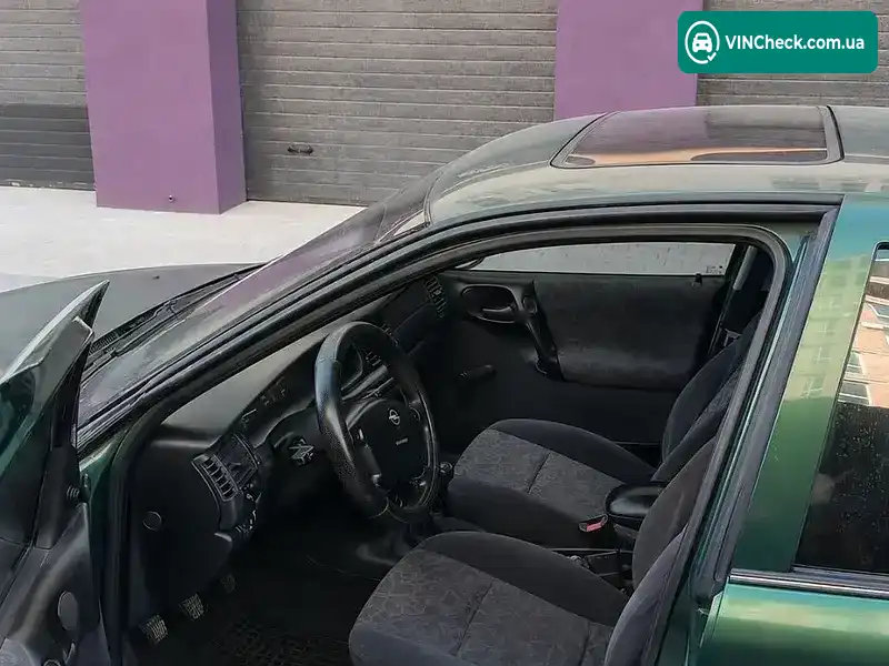 Opel Vectra 1996, фото з оголошення 2 з 8, VIN W0L000036T5184593