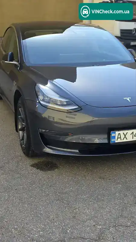 Tesla Model 3 2018, фото з оголошення 2 з 21, VIN 5YJ3E1EA1JF157612