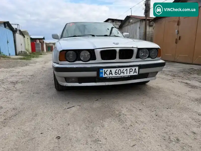 BMW 5 Series 1990, фото з оголошення 2 з 18, VIN WBAHB51070BD18291