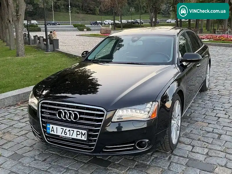 Audi A8 2012, фото з оголошення 2 з 20, VIN WAURVAFD1CN026426