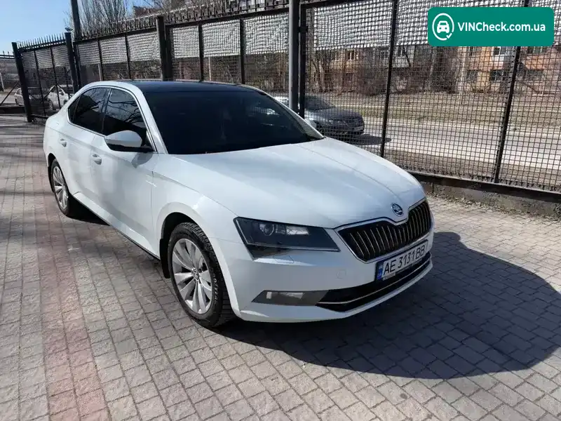 Skoda Superb 2017, фото з оголошення 2 з 15, VIN TMBAL8NP2HB301174