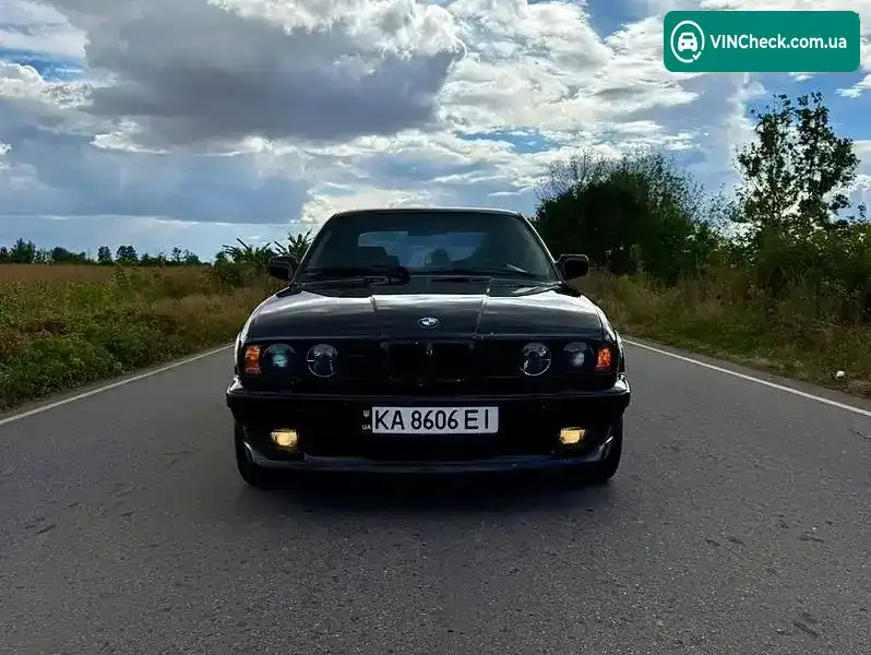 BMW 5 Series 1990, фото з оголошення 2 з 17, VIN WBAHB51000BD23476