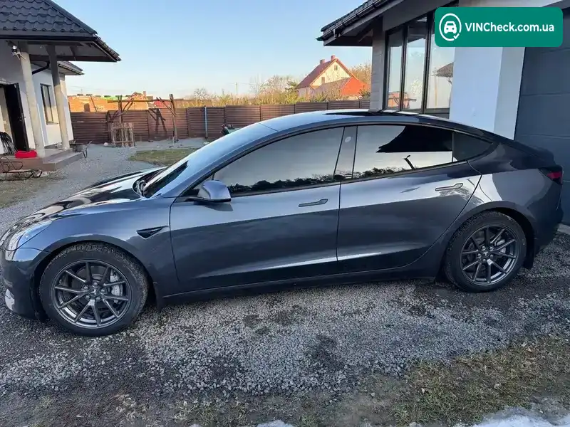 Tesla Model 3 2021, фото з оголошення 2 з 21, VIN 5YJ3E1EA2MF027939