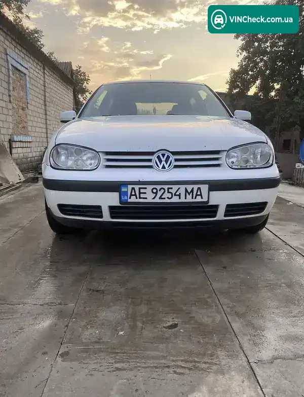 Volkswagen Golf 1998, фото з оголошення 1 з 10, VIN WVWZZZ1JZXW349482