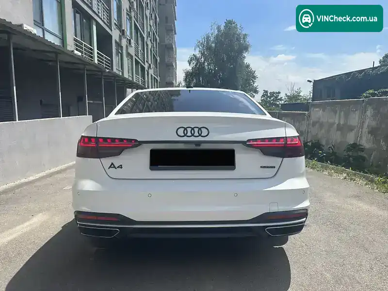 Audi A4 2022, фото з оголошення 2 з 20, VIN WAUEAAF49NN013663