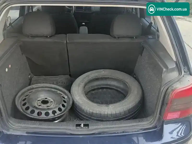 Volkswagen Golf 2001, фото з оголошення 1 з 8, VIN WVWZZZ1JZ1D654158