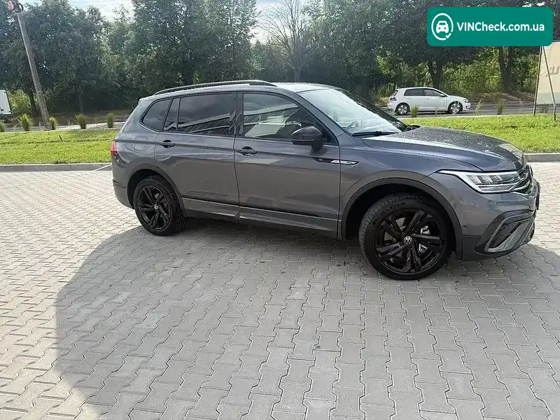 Volkswagen Tiguan 2023, фото з оголошення 1 з 19, VIN 3VVCB7AX6PM056271