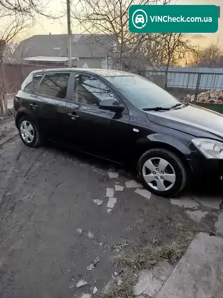 Kia Ceed 2009, фото з оголошення 2 з 10, VIN U5YFF24129L173689