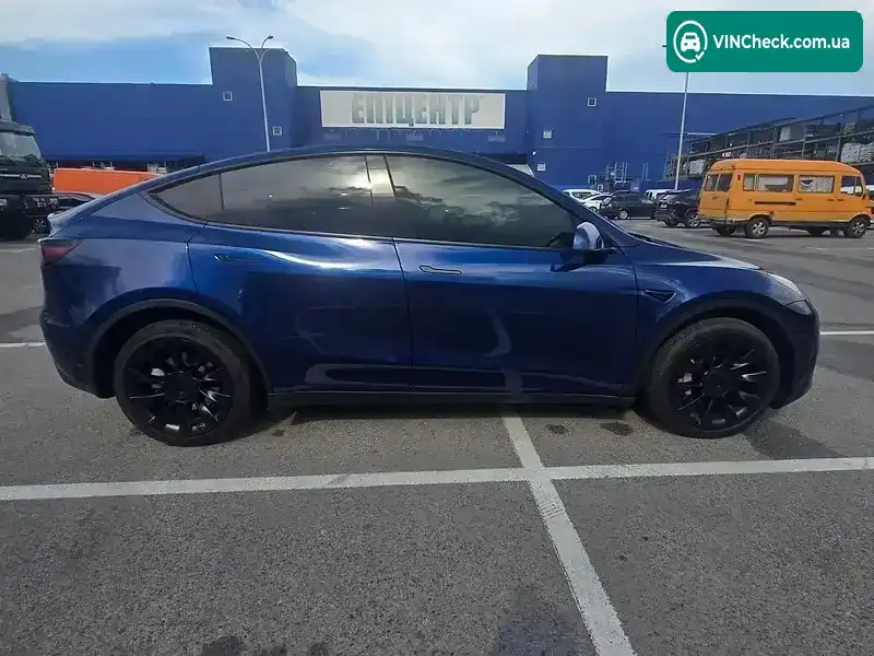 Tesla Model Y 2023, фото з оголошення 2 з 20, VIN 7SAYGDEE7PA171396