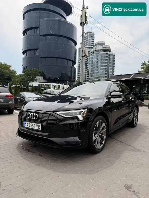 Audi e-tron 2021, фото з оголошення 1 з 15, VIN WA1LABGE7MB026803