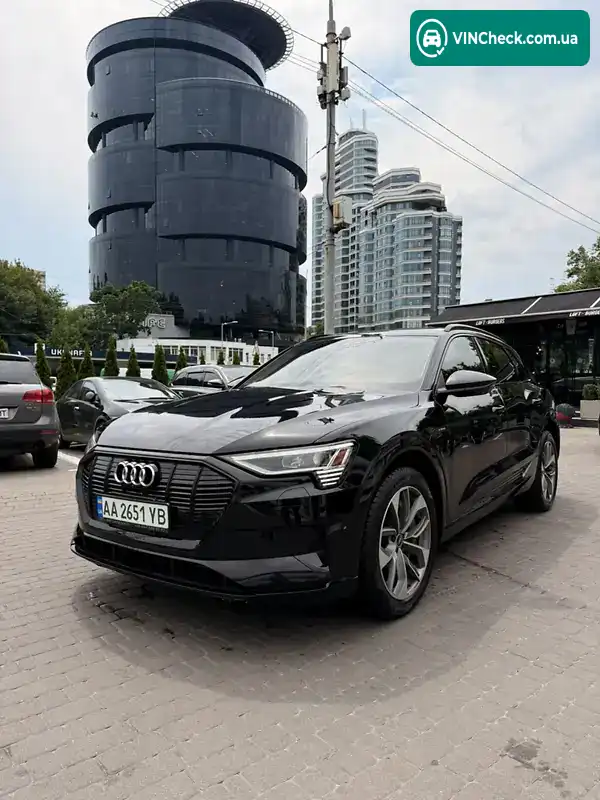 Audi e-tron 2021, фото з оголошення 2 з 15, VIN WA1LABGE7MB026803