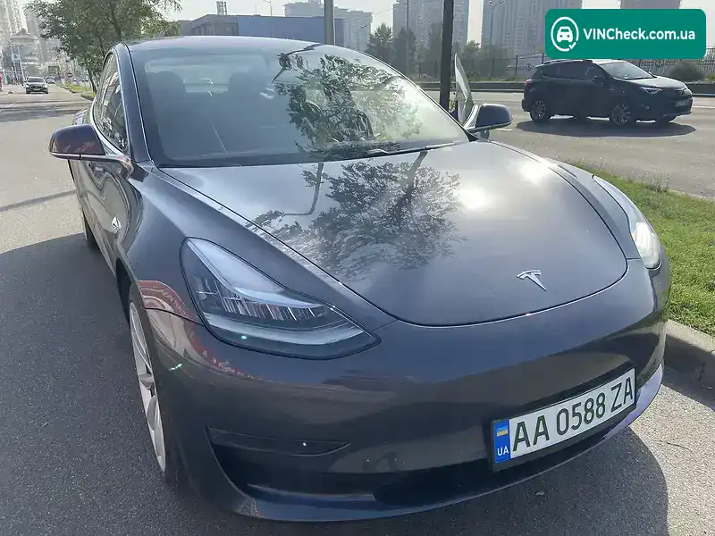 Tesla Model 3 2018, фото з оголошення 2 з 18, VIN 5YJ3E1EA1JF021724