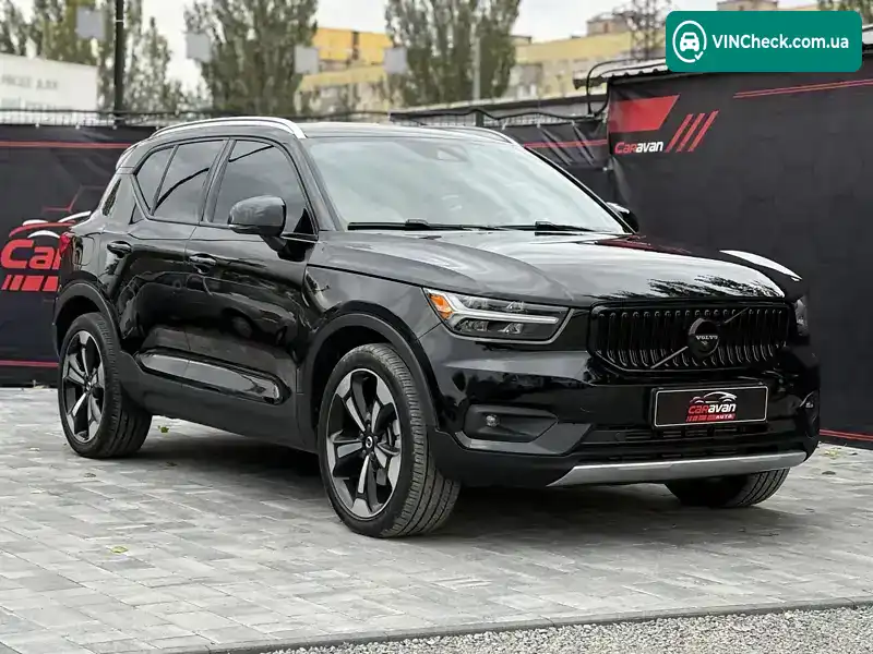 Volvo XC40 2022, фото з оголошення 2 з 21, VIN YV4162UK1N2743821
