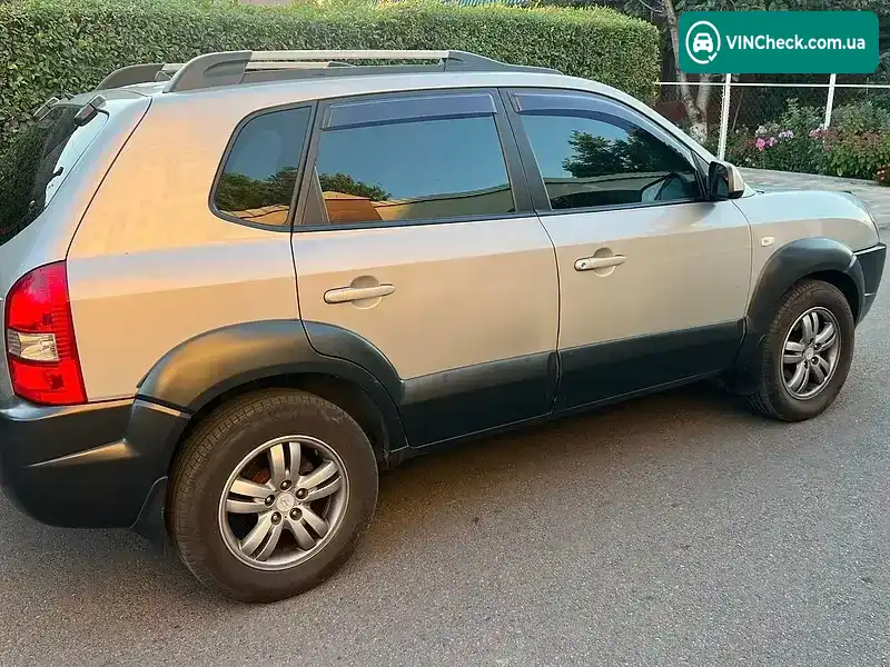 Hyundai Tucson 2007, фото з оголошення 2 з 14, VIN KMHJN81BP7U636035