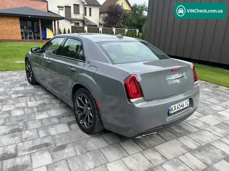 Chrysler 300 2018, фото з оголошення 2 з 3, VIN 2C3CCAAG2JH340709
