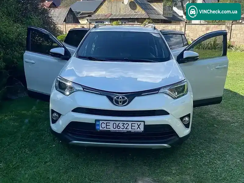 Toyota RAV4 2017, фото з оголошення 1 з 7, VIN JTMRBREV40D088036