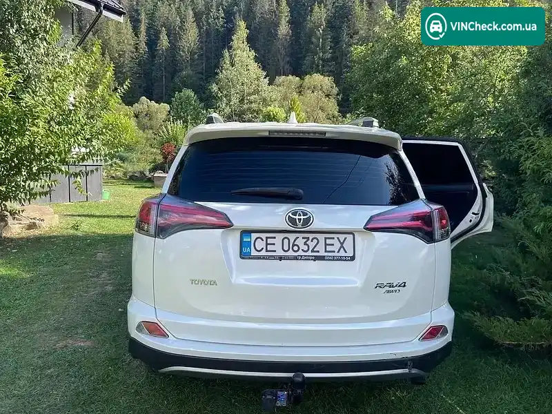 Toyota RAV4 2017, фото з оголошення 2 з 7, VIN JTMRBREV40D088036