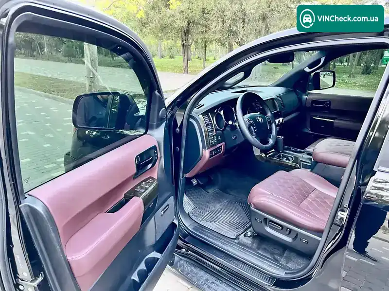 Toyota Sequoia 2008, фото з оголошення 2 з 17, VIN 5TDBY67A78S017793