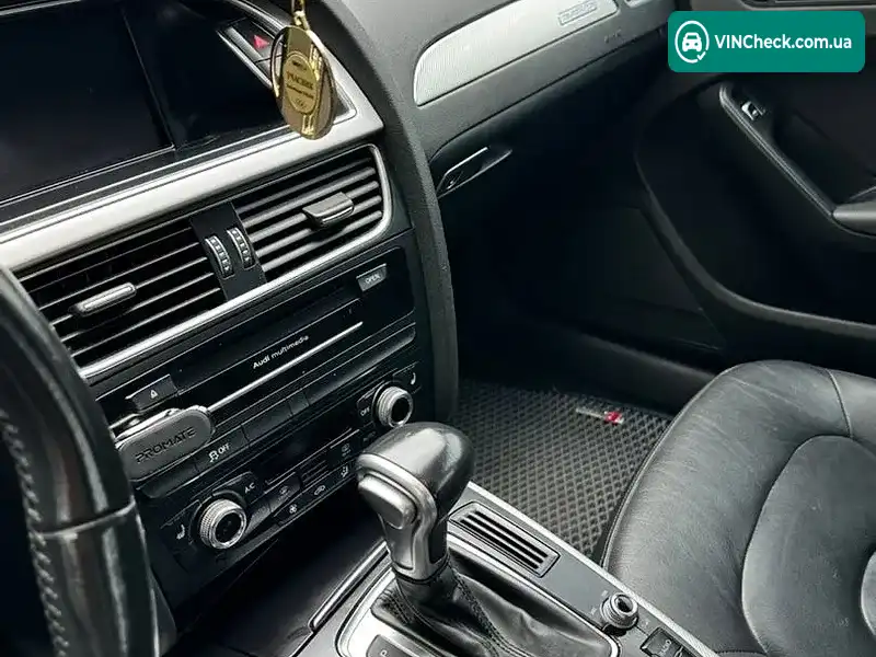 Audi A4 2015, фото з оголошення 2 з 20, VIN WAUBFAFL9GN012480
