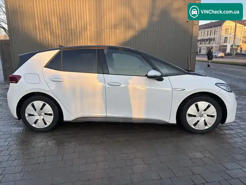 Volkswagen ID.3 2021, фото з оголошення 2 з 7, VIN WVWZZZE1ZMP061384