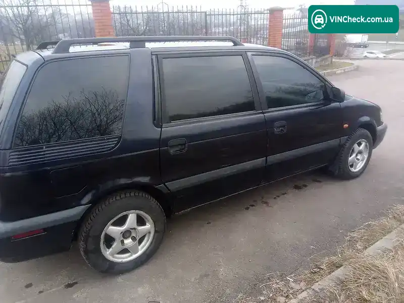 Mitsubishi Space Wagon 1998, фото з оголошення 1 з 10, VIN JMBLNN33WWZ002250