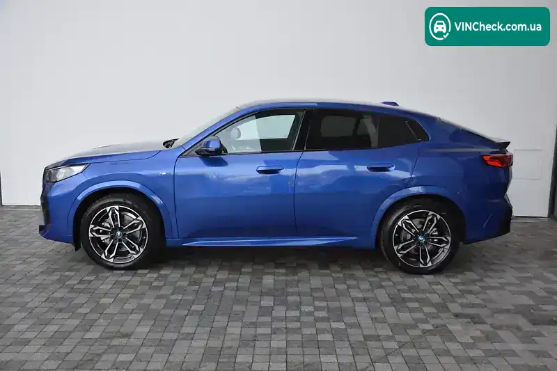 BMW iX2 2025, фото з оголошення 2 з 11, VIN WBY71GM0705278913
