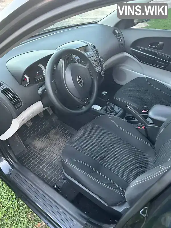 Kia Ceed 2008, фото з оголошення 2 з 12, VIN Y6LFF52229L008918