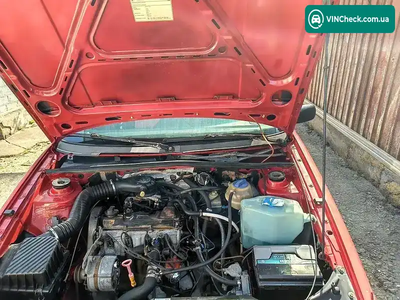 Volkswagen Passat 1991, фото з оголошення 2 з 8, VIN WVWZZZ31ZMB104544