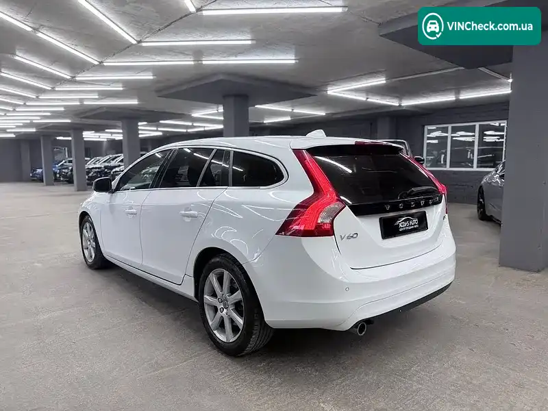 Volvo V60 2016, фото з оголошення 2 з 13, VIN YV1FW79C0G1317944