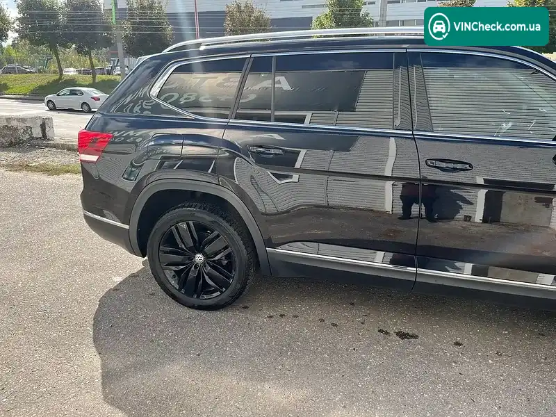 Volkswagen Atlas 2017, фото з оголошення 1 з 15, VIN 1V2NR2CAXJC546962