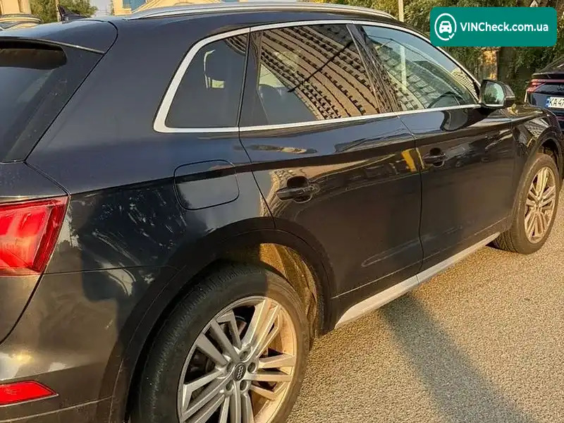 Audi Q5 2018, фото з оголошення 2 з 20, VIN WA1BNAFY8J2213825