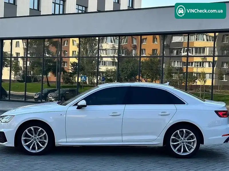 Audi A4 2018, фото з оголошення 1 з 20, VIN WAUBNAF46JA131985