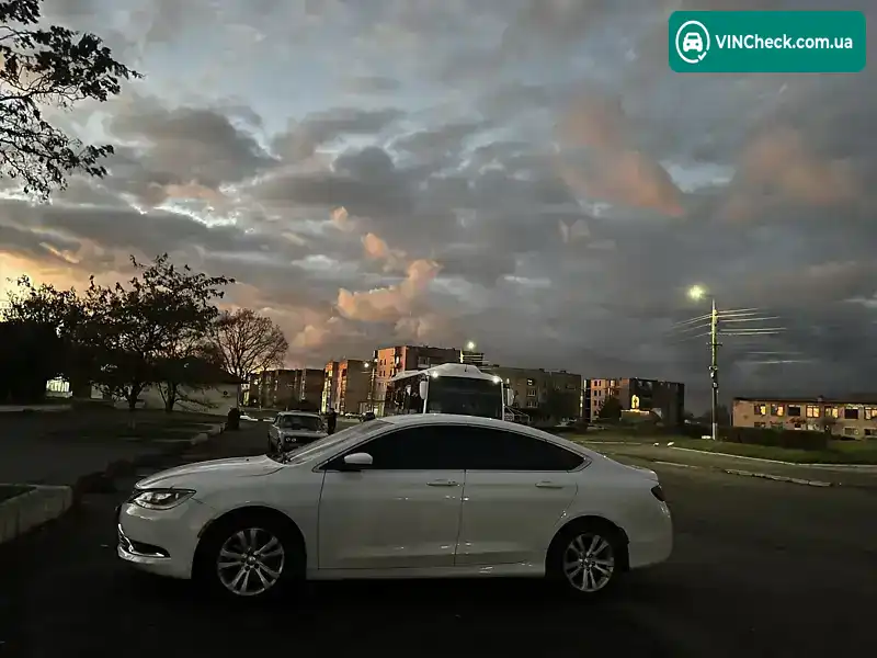 Chrysler 200 2015, фото з оголошення 1 з 8, VIN 1C3CCCAB8FN701083