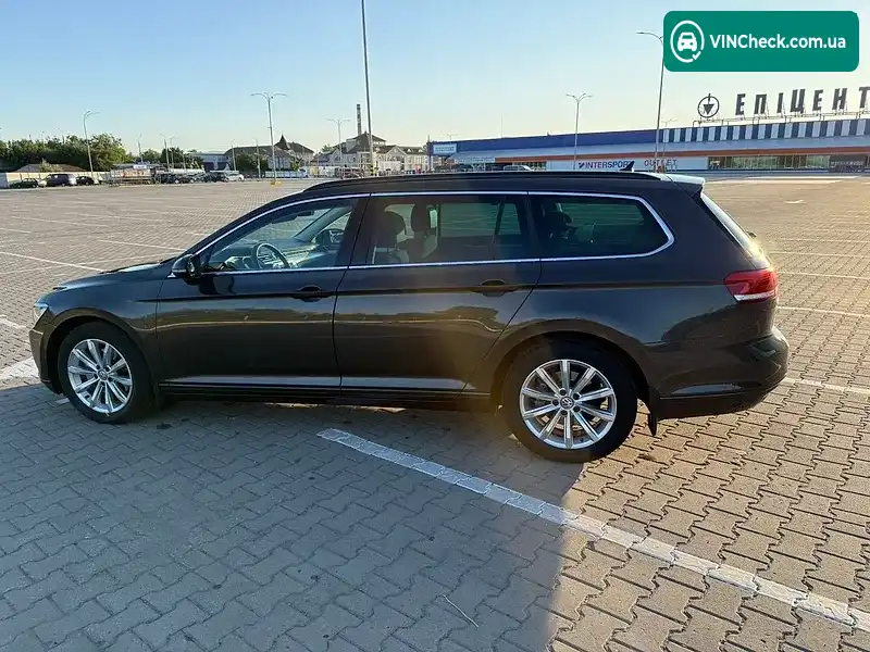 Volkswagen Passat 2018, фото з оголошення 2 з 20, VIN WVWZZZ3CZJE244675