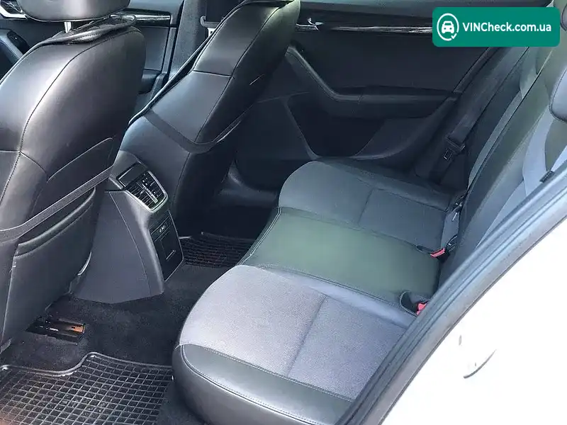 Skoda Octavia 2018, фото з оголошення 2 з 15, VIN TMBJJ9NE7K0036751